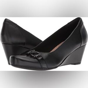 Clarks Women's Flores Poppy Pump size 11 NWOB